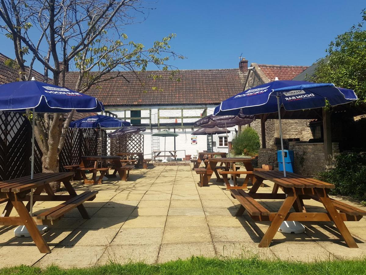 The Dog Inn Old Sodbury Экстерьер фото